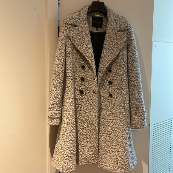Ivanka Heavy Wool Coat - Picture 3 of 12